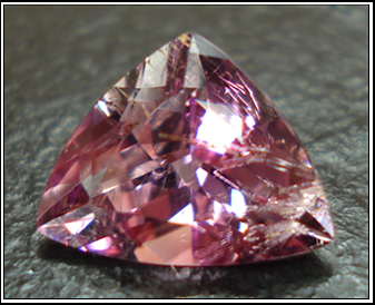 Illustration for article titled 10 Gemstones Much Rarer Than DiamondÂ